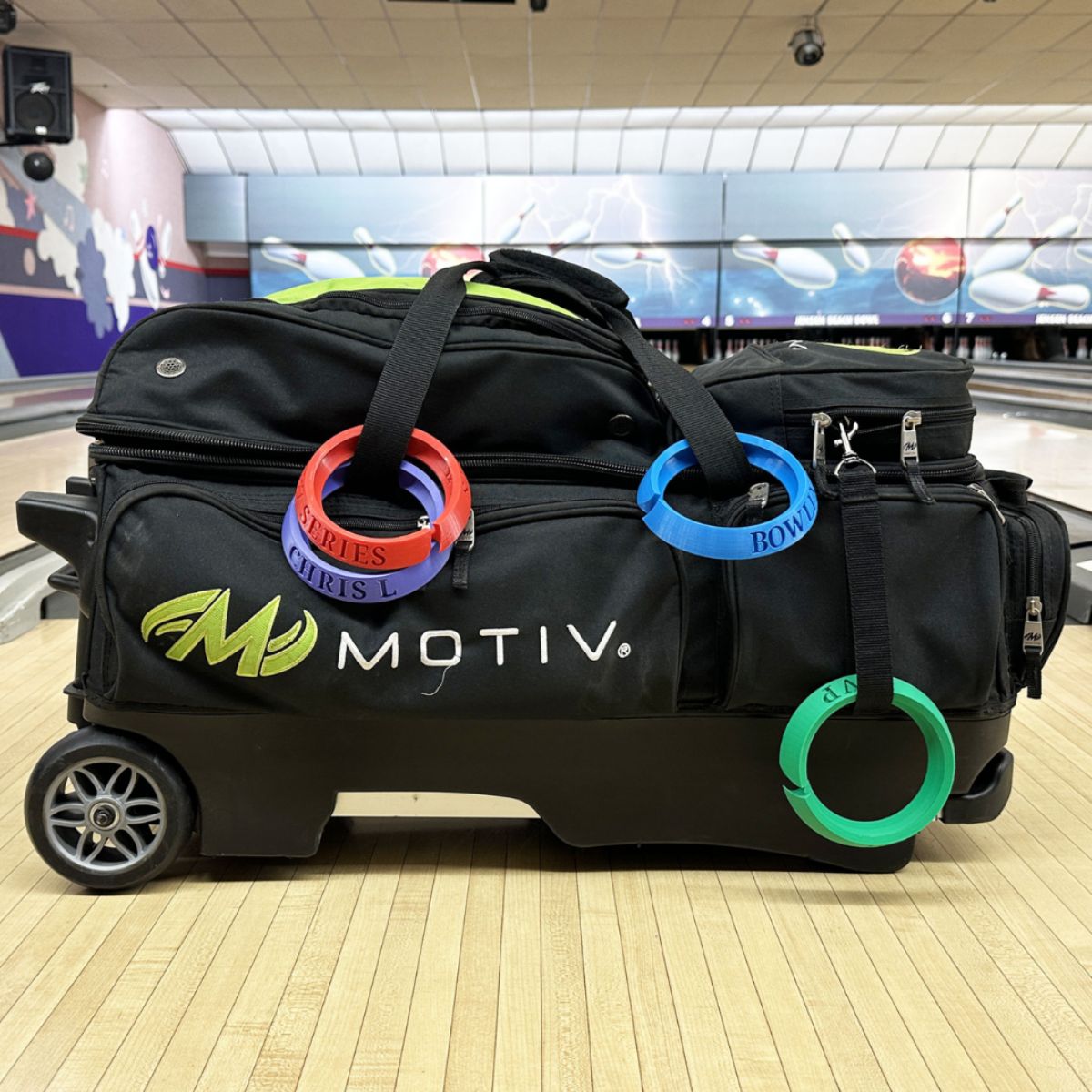bag dispaly_Bowling_Customs_Ball_Holder